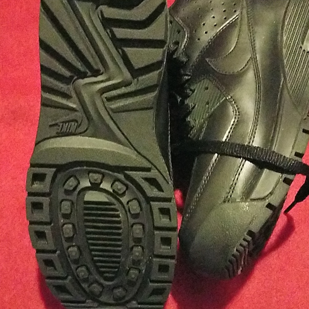 Shoes - Picture 4 of 4